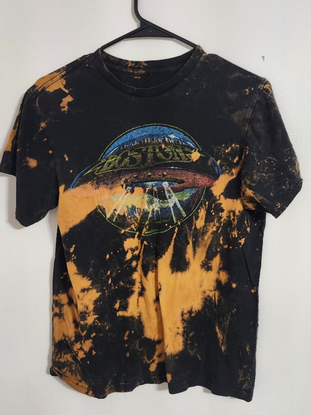 Bleached and distressed Boston shirt size M